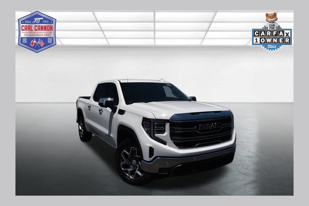 2022 GMC Sierra 1500 SLT in Summit White — front three-quarter view